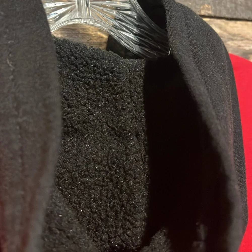 💰BOGO FREE Disney Red & Black Quilted Full zip Hooded Jacket